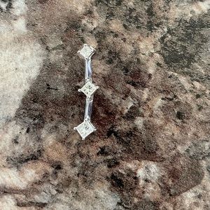 14K white gold diamond princess cut pendant